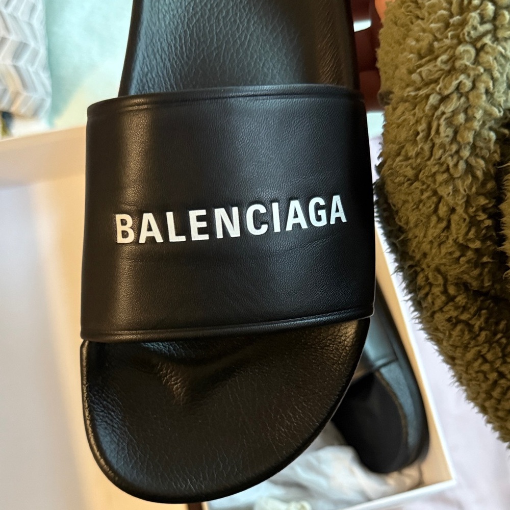 Balenciaga Black Logo Slides - Picture 5 of 5